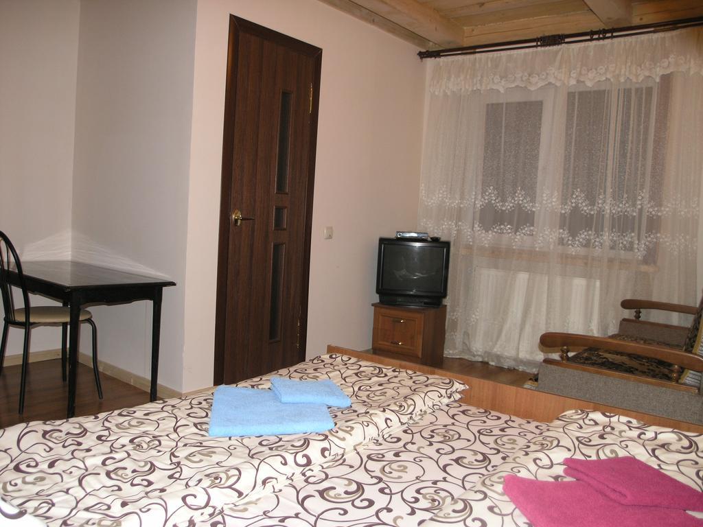 Hotel Arnika Tatariv Exterior foto